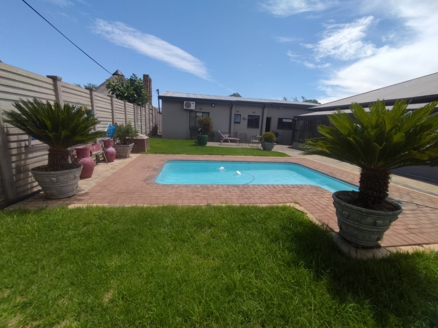 5 Bedroom Property for Sale in Kestellhof Northern Cape